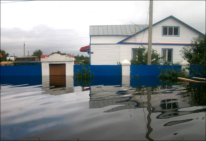 Vladimirovka village flooding 2013