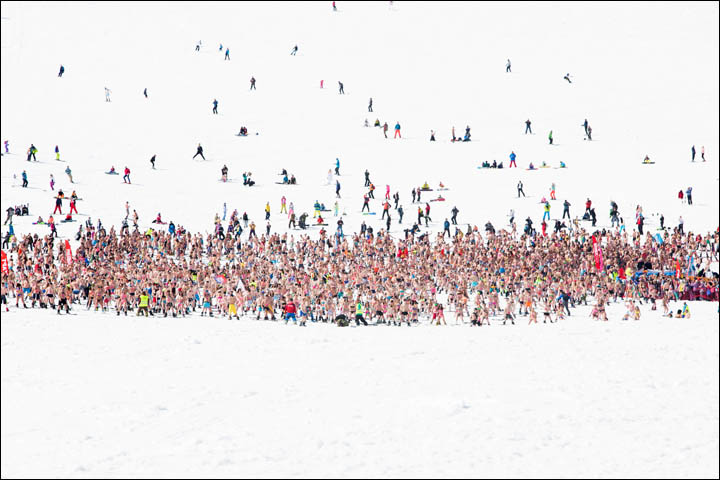 New world record for glamorous swimwear parade on skis and snowboards