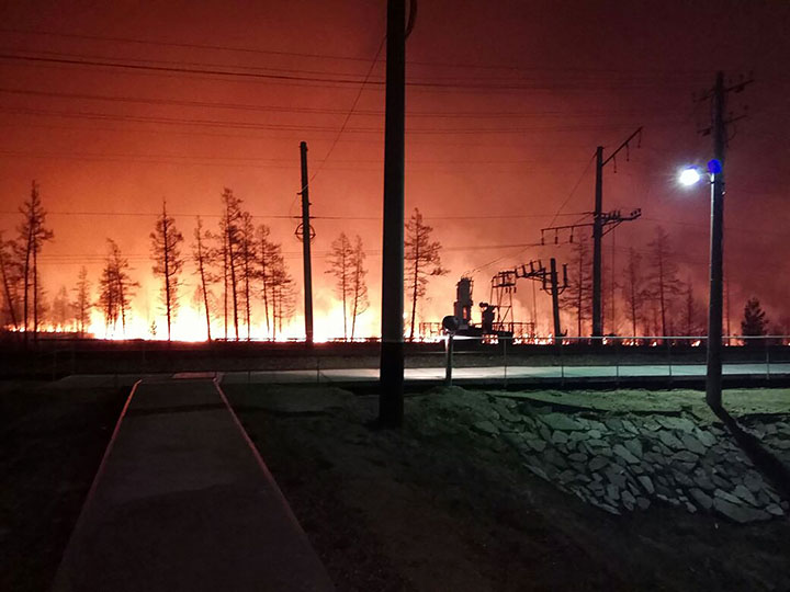 Armageddon as wildfires ignite forest around  Komsomolsk-on-Amur