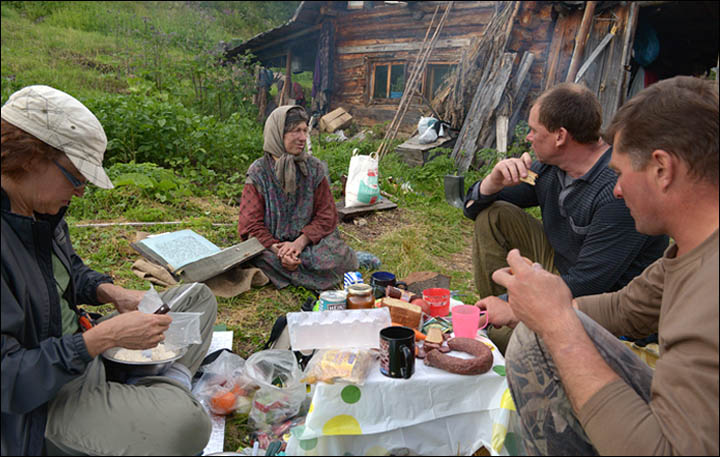 Agafya Lykova, pictures by Igor Shpilenok