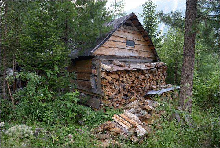 Agafya Lykova, pictures by Igor Shpilenok