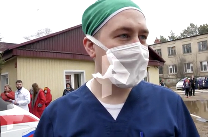 Medical team of eight stayed inside a burning hospital to complete heart operation 