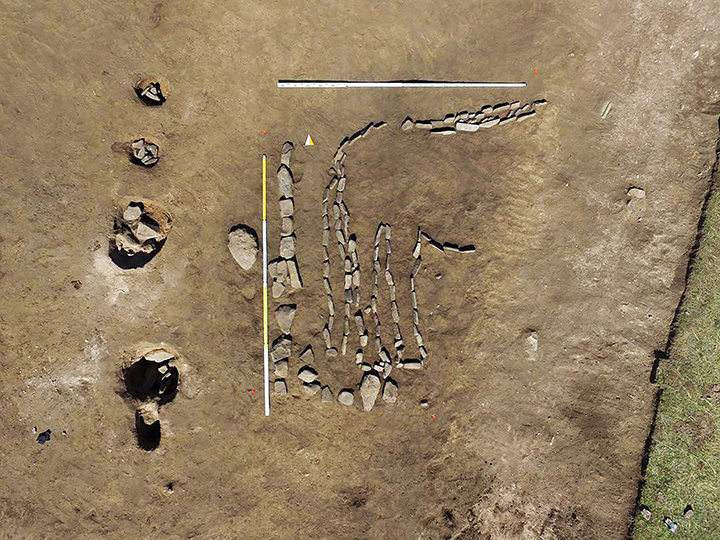 Bull geoglyph twice as old as Nazca Lines (Chile) and predating Uffington Horse (UK) discovered in Siberia 
