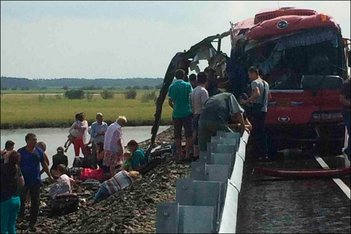 Bus crash in Khabarovsk