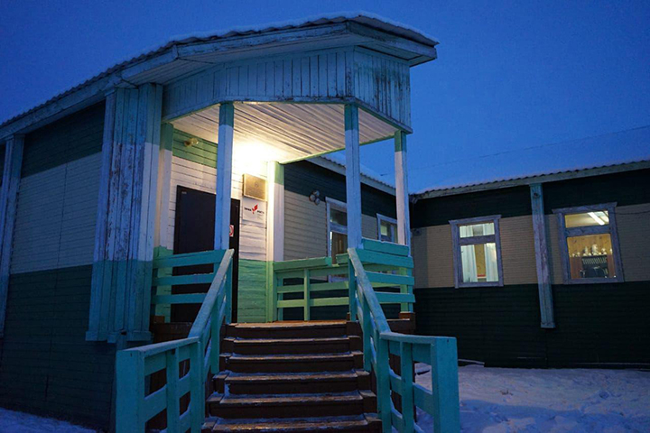 The world’s coldest school run as children in Yakutia gather to classes at -51C