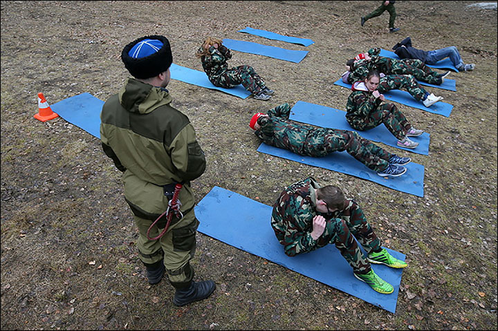 Teaching Cossack traditions to today's children