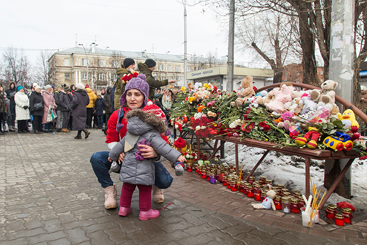 Tragedy as dozens of children among dead in shopping mall inferno in black day for Siberia