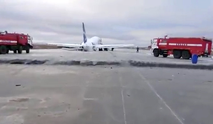 92 people evacuated after plane skids off a runway in Yakutia