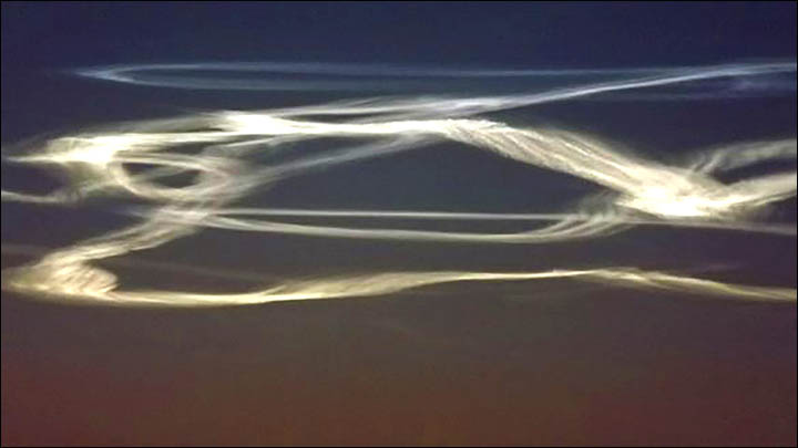 Vapour trail casts ghostly spectre above Altai just minutes after rocket carrying satellite blasts off into space