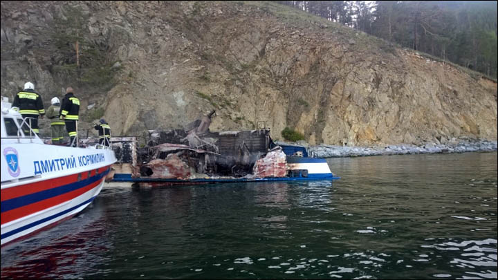 Ship burned on Baikal