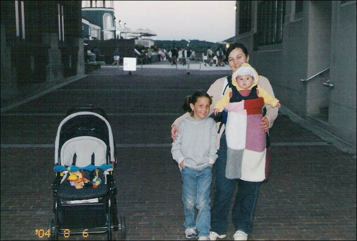 Sofia with mother and Maria