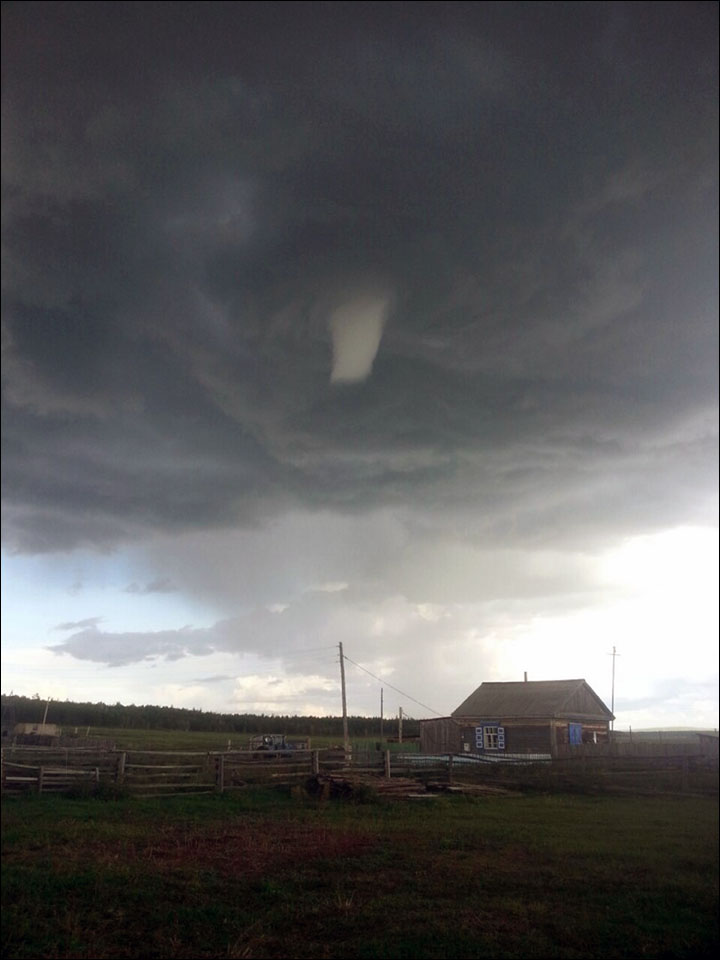 Strange cloud in Buryatia