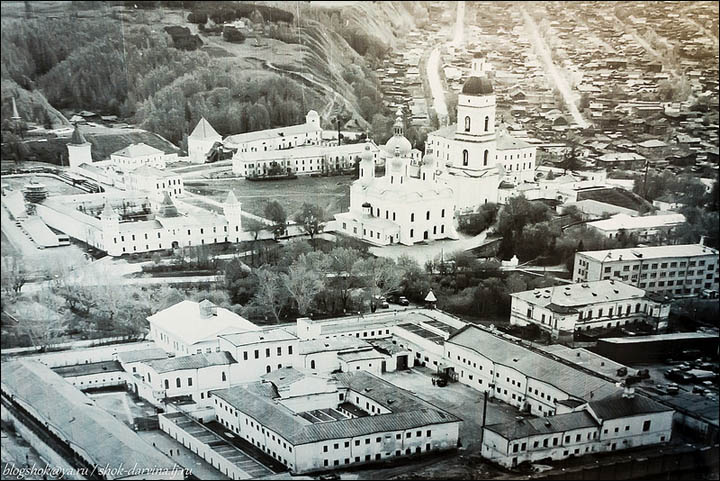 Old photo of Tobolsk prison