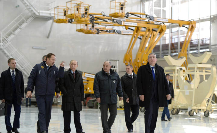 Putin visits Vostochny