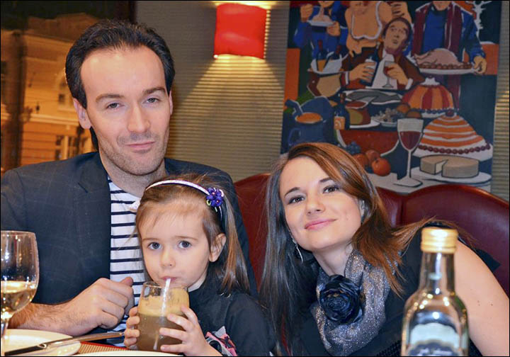 Yoann Barbereau with family
