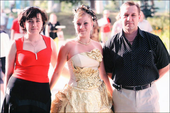 Olga Kurochkina with her husband Andrei and daughter Alyona