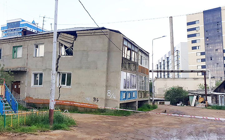 Two-storey residential building breaks apart in Yakutsk, Russia’s permafrost capital 