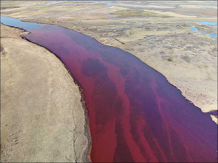 Toxic fuel from 21,000 ton leak reaches pristine lake, bypassing floating booms, as ‘rivers of diesel’ pollution cover-up is exposed