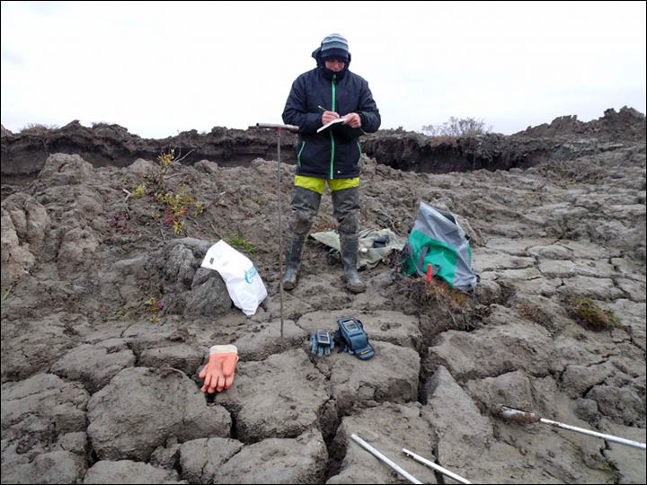 Same phenomenon of discharge of gas hydrates 'led to crater formation in Russia and disappearance of ships in Atlantic'