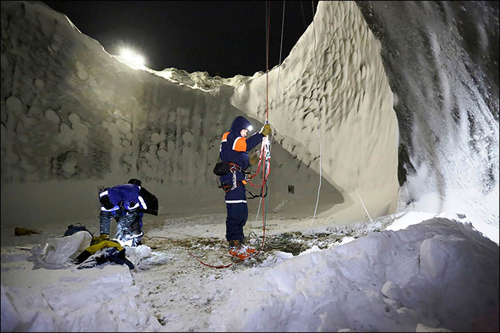 Exclusive new pictures INSIDE mystery Siberian crater