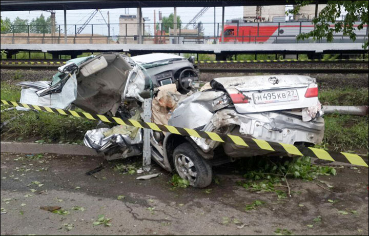 gruesome car crash photos