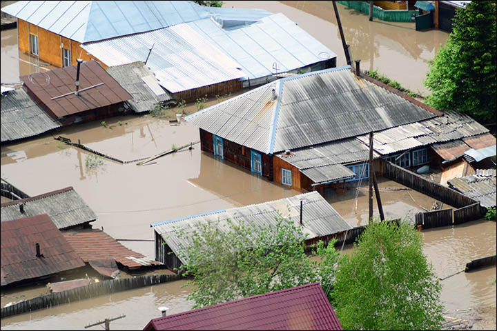 Dramatic floods hit Altai with fears of worse to come
