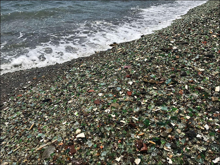 Chinese tourists caught stealing jewels from one of world’s most unusual beaches