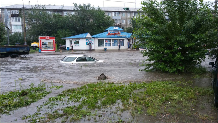 Flooded roads in Krasnoyarsk