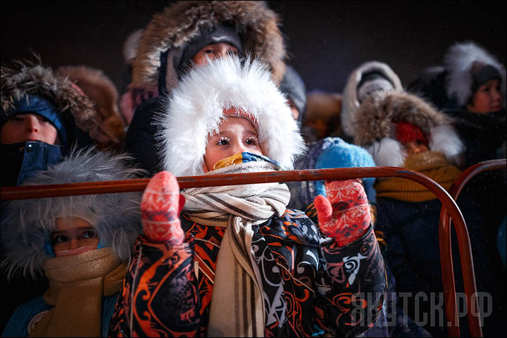 Kids on the X-mas tree opening in Yakutsk