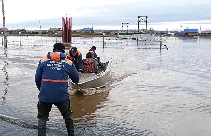 State of emergency as ice-choked Lena River spills its banks in remote settlements