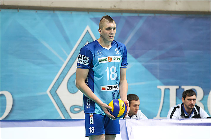 Too tall to fly, police remove star volleyball player from plane in Siberia