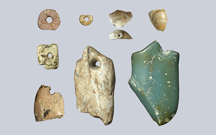Beads found in Denisova Cave