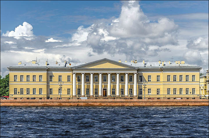 Building Russian Academy of Sciences in Saint Petersburg
