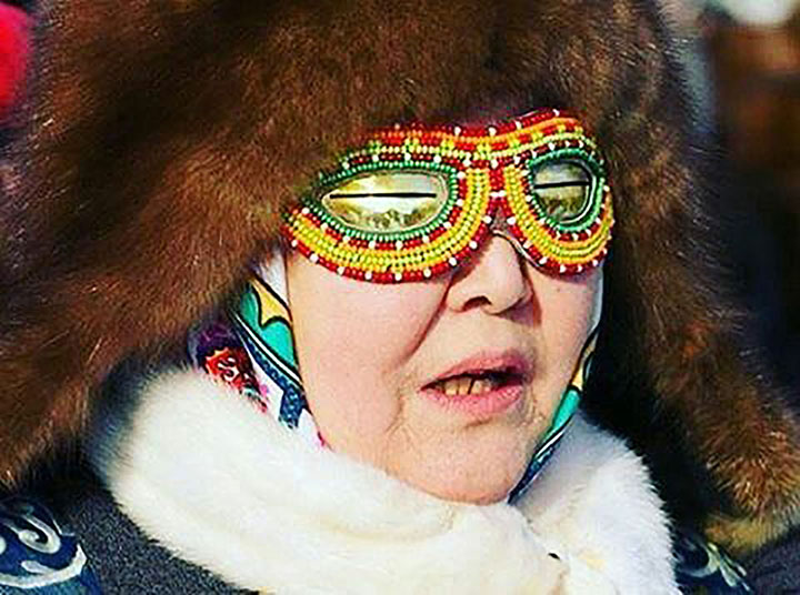 Flair to avoid snow glare - dazzling eye fashion from 2,000 years ago until  today